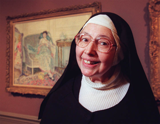 Sister%20Wendy%2C%20art%20critic[1].jpg
